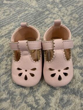 Baby Pink Leather T-Strap Mary Jane Shoes for Walkers